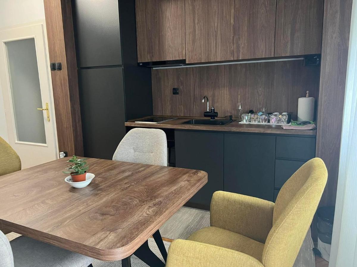 Kuman Apartments Kumanovo Kültér fotó