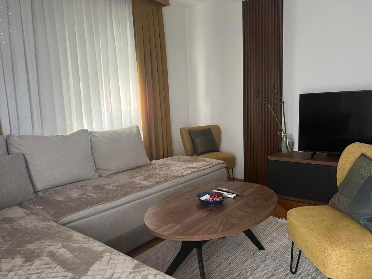 Kuman Apartments Kumanovo Kültér fotó